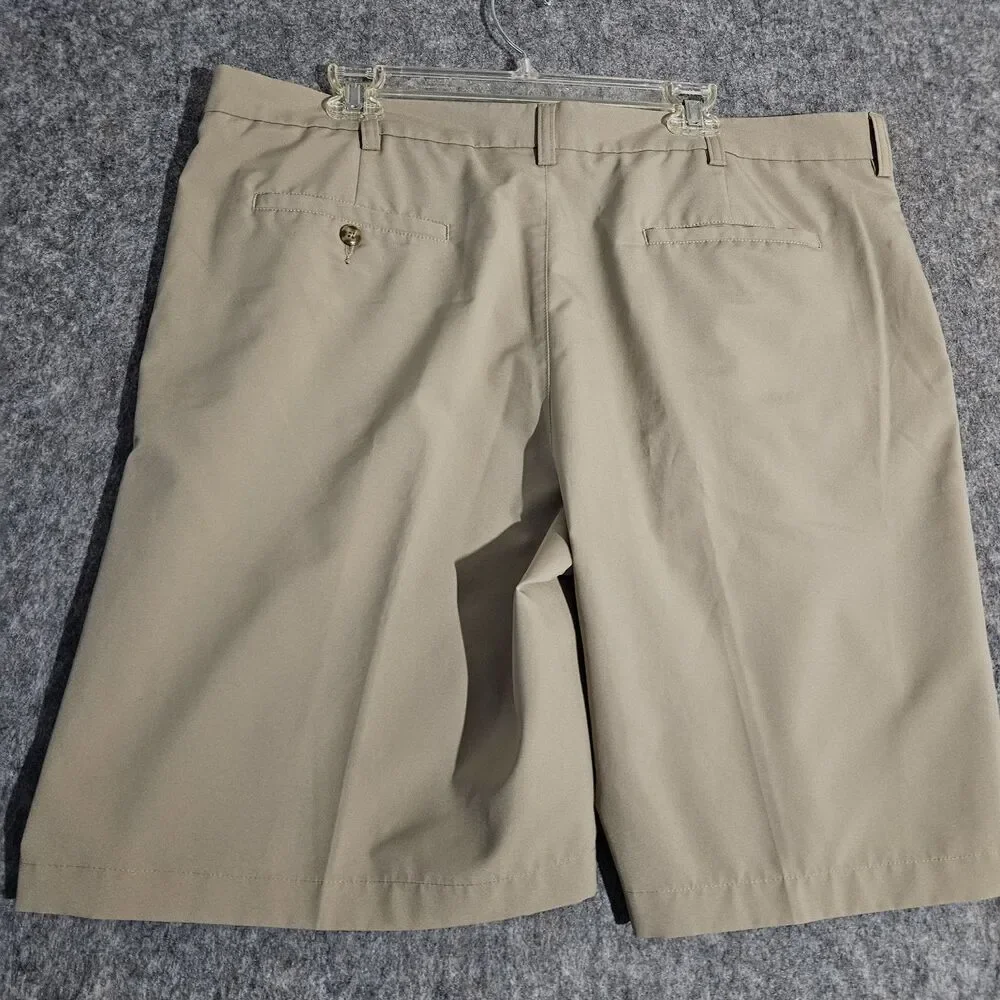 PGA Tour Men's Golf Shorts Size 40 Stretch Shorts Activewear Casual Polyester